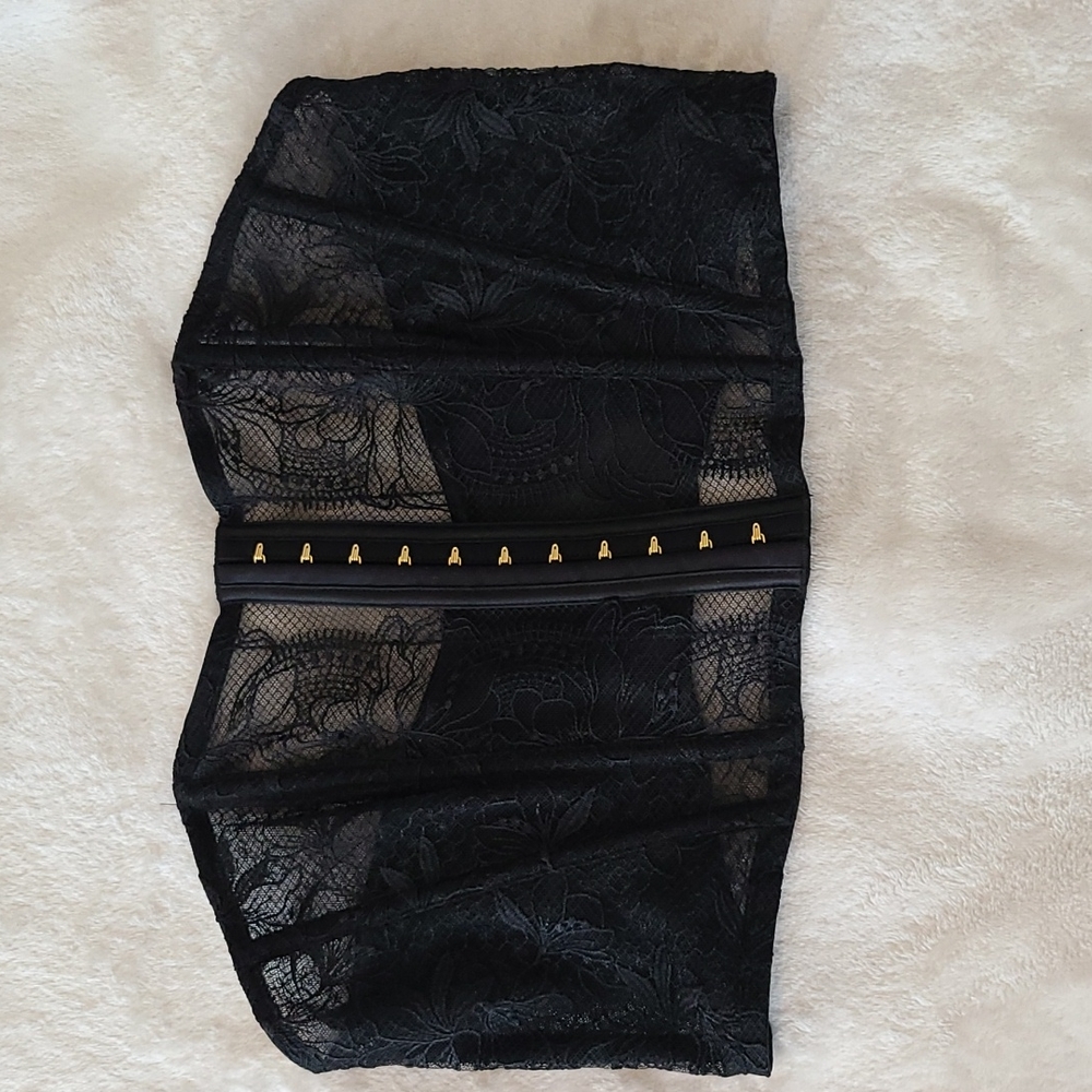 NWOT Victoria's Secret corset lace black S